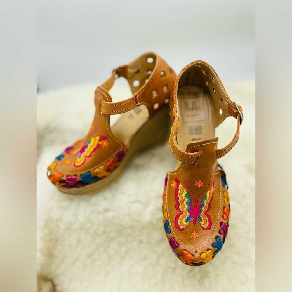 Handmade Butterfly Wedges  - Picture 5 of 6